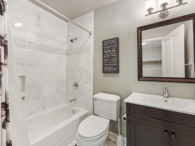 9 Heritage Ct — Photo 40