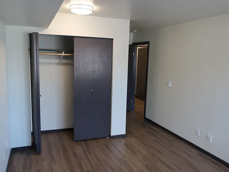 6040 Cali - Spacious 1 & 2 Units | Washer/Dryer | Private Balcony | Lots on Natural Light — Photo 10