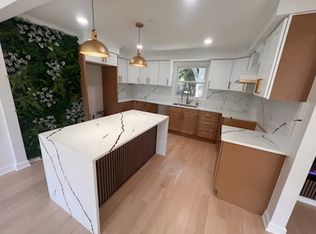(Undisclosed Address), Northfield, IL 60093