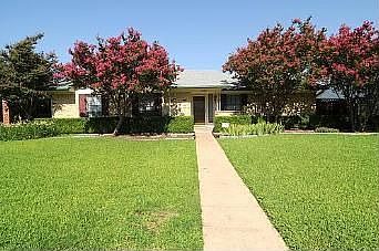 2nd image of 1005 Bridle Dr