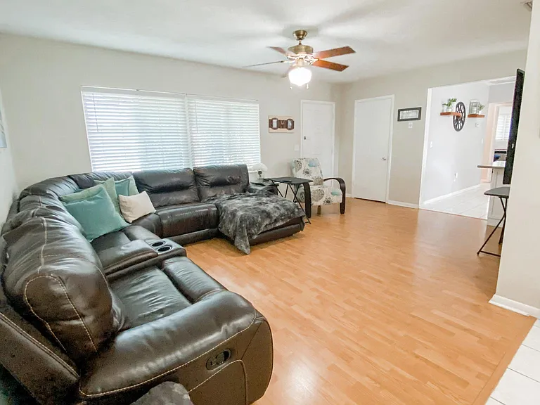 805 S Hercules Ave — Photo 4