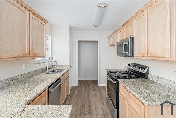 1801 Park Pl — Photo 6