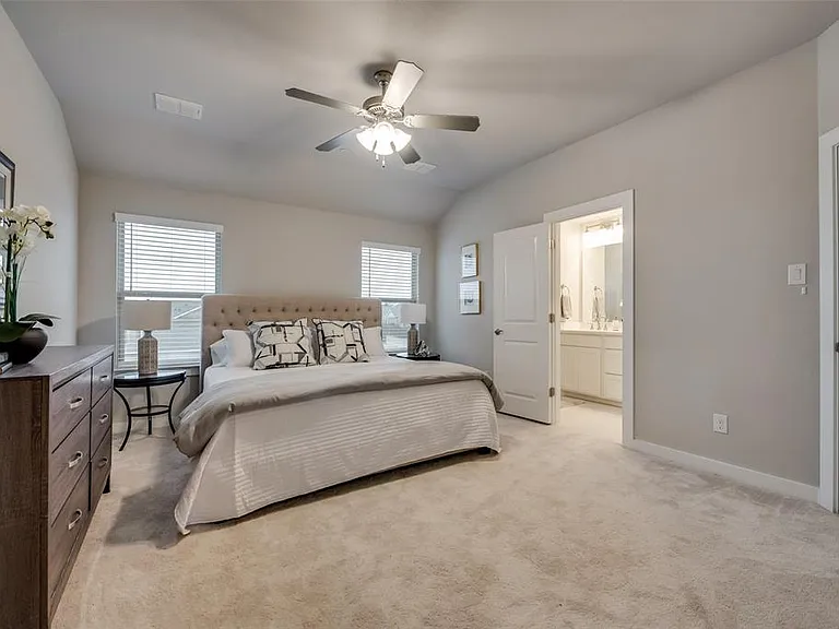1317 Pebblebrook Dr — Photo 32