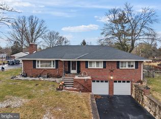 247 Washington Crossing Pe Rd, Titusville, NJ 08560