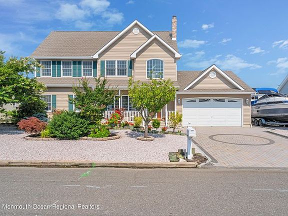 4th image of 809 Spar Dr