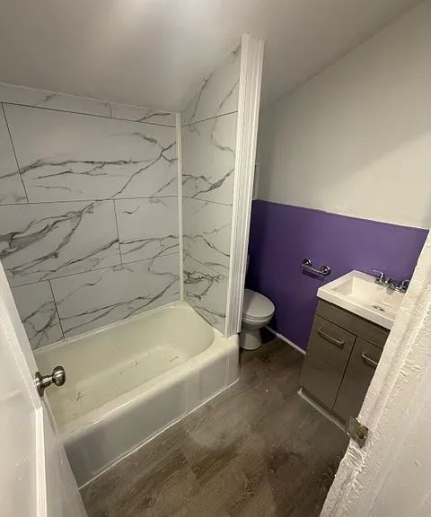upstairs full bath