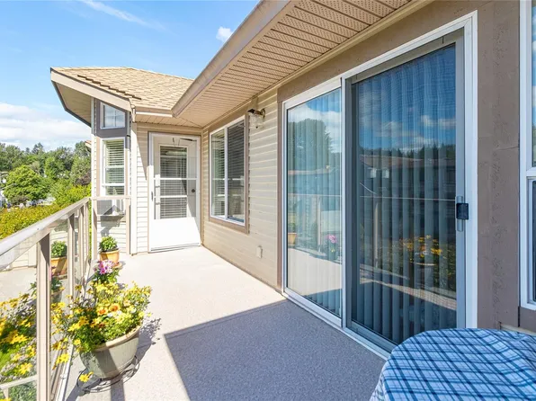 245 1st St #305, Duncan, BC V9L 1R3