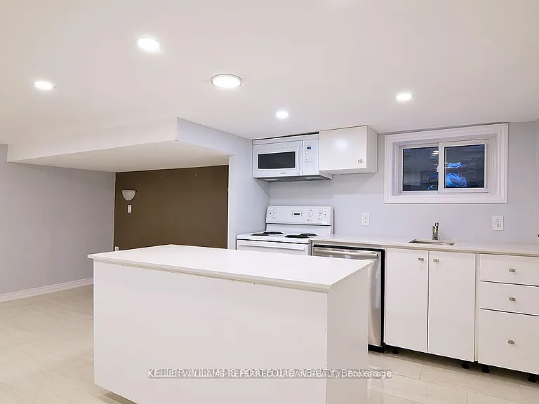 431 Kingston Rd #LOWER — Photo 7