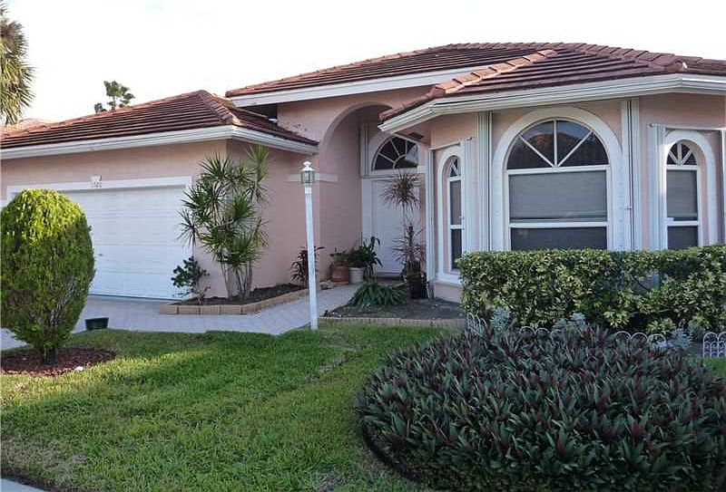 1st image of 11520  Sw 10 St