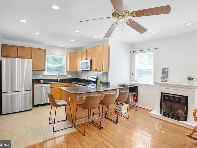 3908 Egan Dr — Photo 4