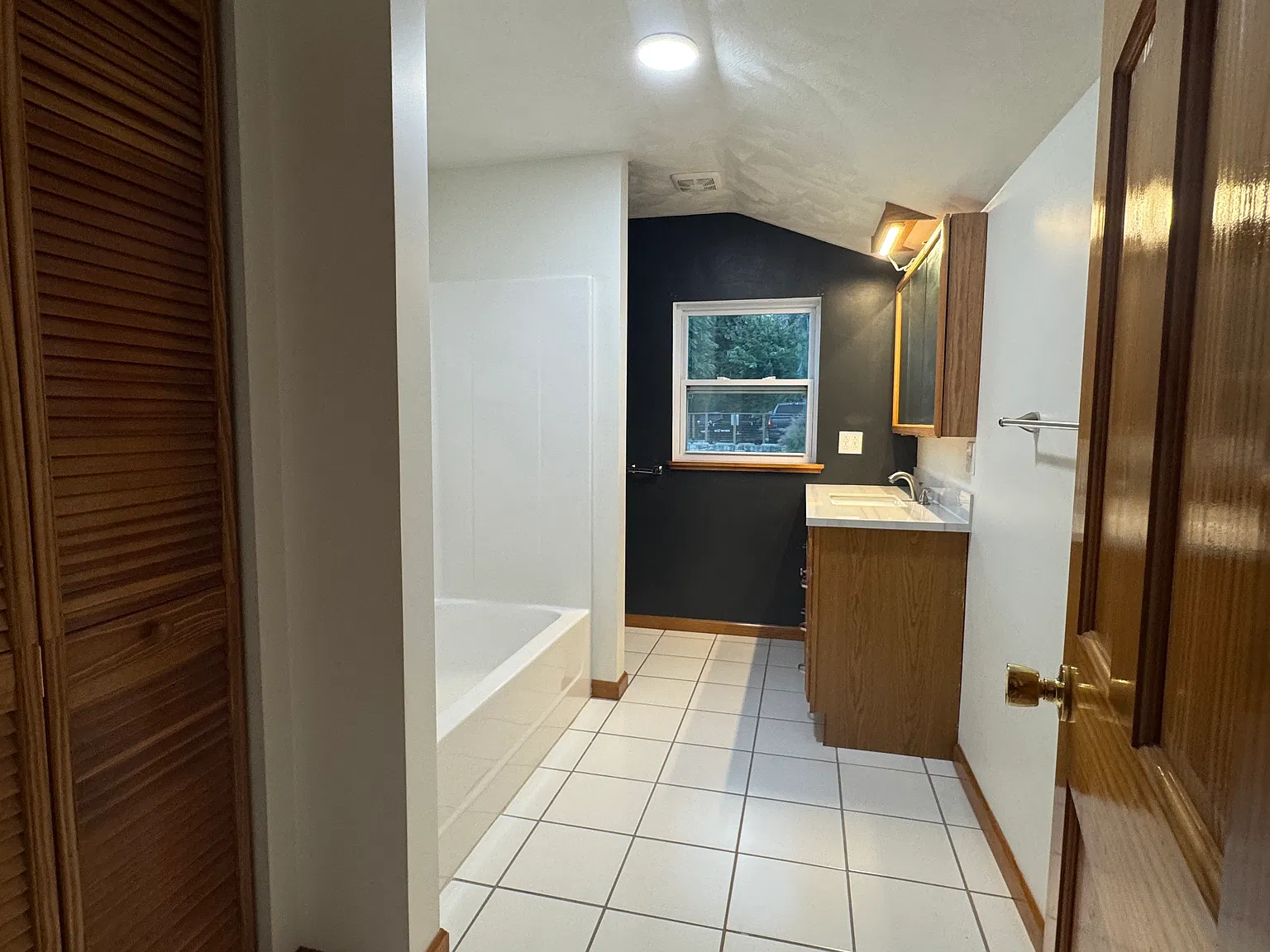 3 bed, $1,550 — Photo 4