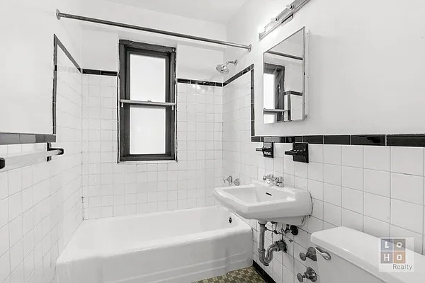 Rented by LoHo Realty | media 5