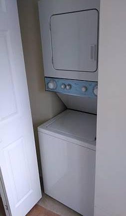 2nd image of 1830 N Bissell St APT 2R