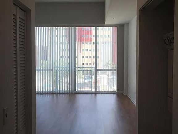 5th image of 244 Biscayne Blvd #1-347