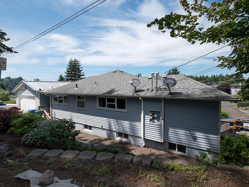 1st image of 400 SE 1st St