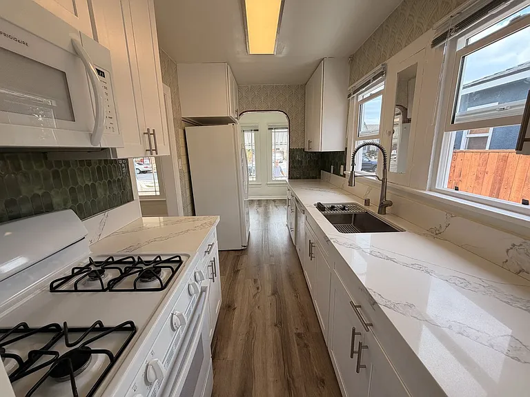 7307 Halldale Ave — Photo 8