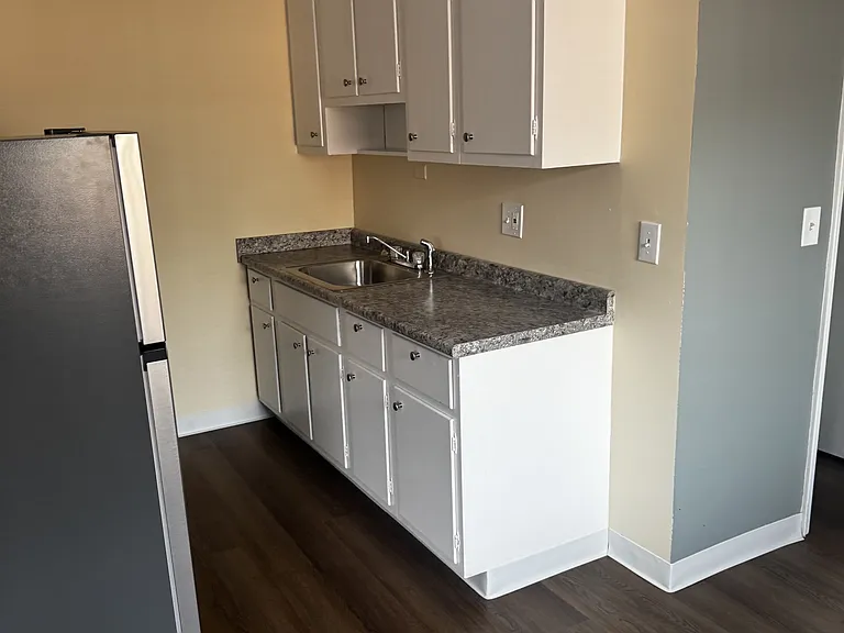 2860 Boudinot Ave — Photo 3