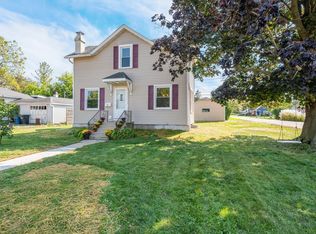 404 E Huron St, Omro, WI 54963