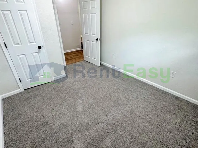 4113 4th St — Photo 20