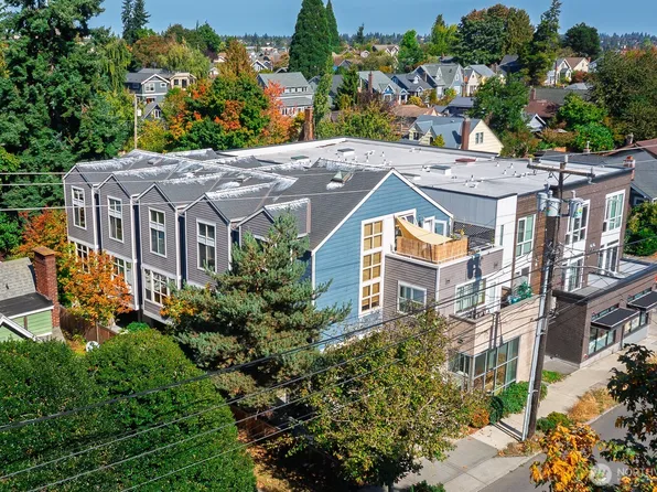 2502 N 50th Street #101, Seattle, WA 98103