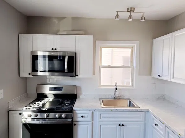 142 Fountain St, Fall River, MA