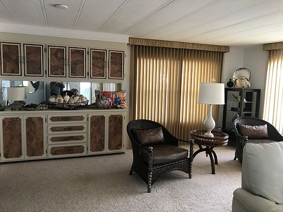 4th image of 530 Avanti Way Blvd