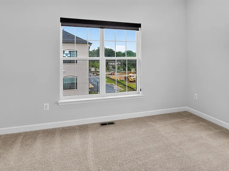 627 Leigh Way — Photo 43