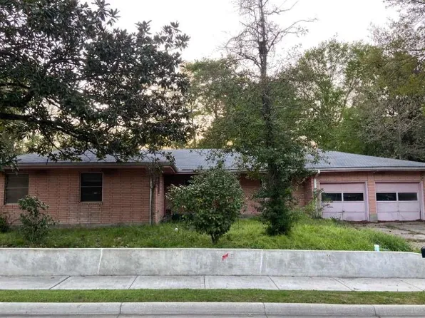 895 S Main St, Jasper, TX 75951