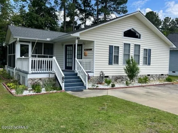 82 Woodbury Road, Elizabethtown, NC 28337