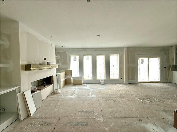 4th image of 3207 SW Enoch St