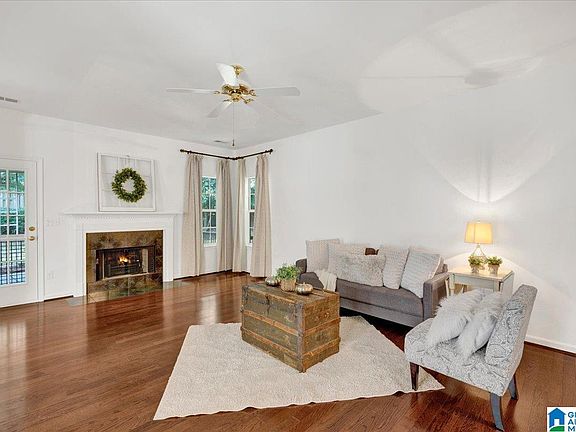 3rd image of 108 Old Brook Pl