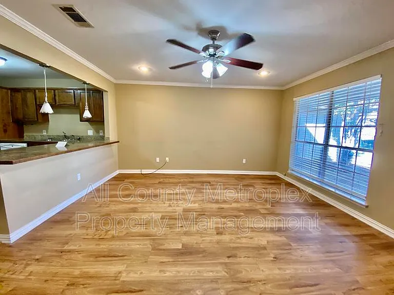 801 Irwin Dr #A — Photo 3
