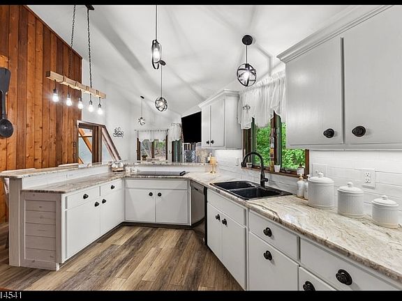 5th image of 56A Sleepy Hollow Rd