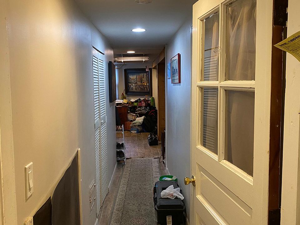 1st image of 3027 N Avers Ave #B