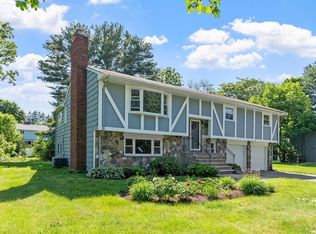 241 Worthen Rd E, Lexington, MA 02421