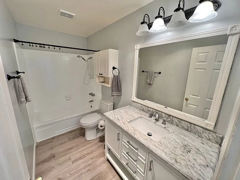 3609 E 2nd St #403 — Photo 8