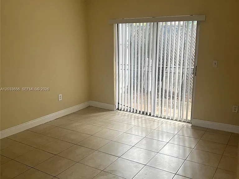 5900 NW 1st Ave #2 — Photo 1