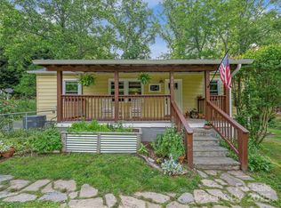 820 Azalea Ave, Black Mountain, NC 28711