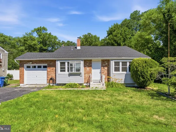 149 Greentree Rd, Turnersville, NJ 08012