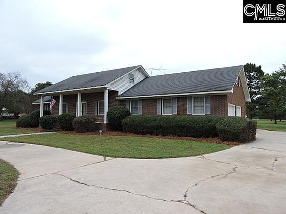 5th image of 900 Fairway Dr