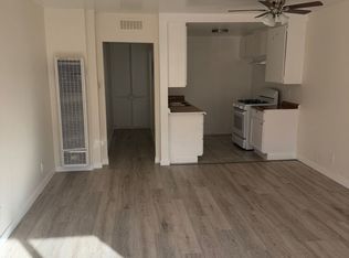 19945 Roscoe Blvd, Winnetka, CA 91306