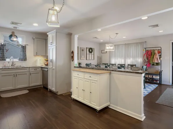 424 Cedar St, Lansdale, PA 19446