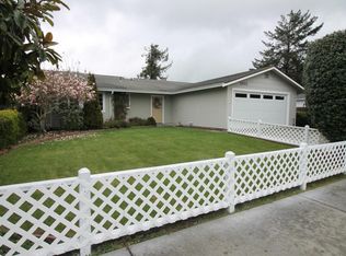 1895 Holly Dr, McKinleyville, CA 95519