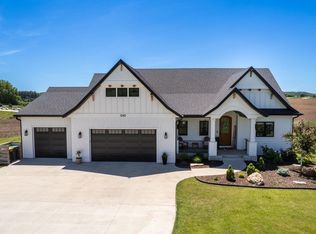 1240 85th St NW, Rochester, MN 55901