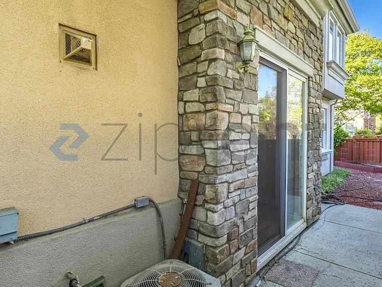 Side yard