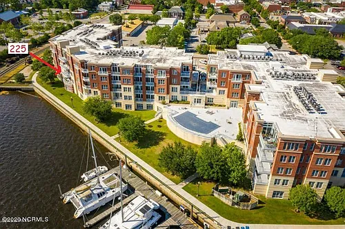 225 Sky Sail Blvd Photo 1