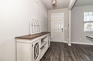 4th image of 3159 Carmine Ave