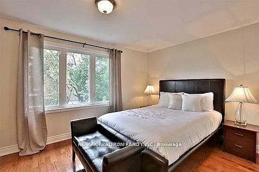 1339 Woodbine Ave #UPPER — Photo 15