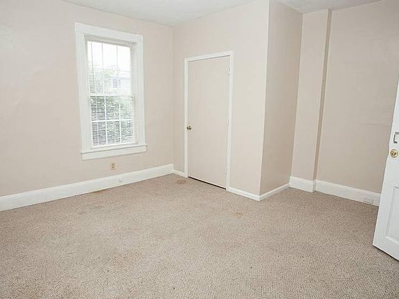 4th image of 350 Collicello St