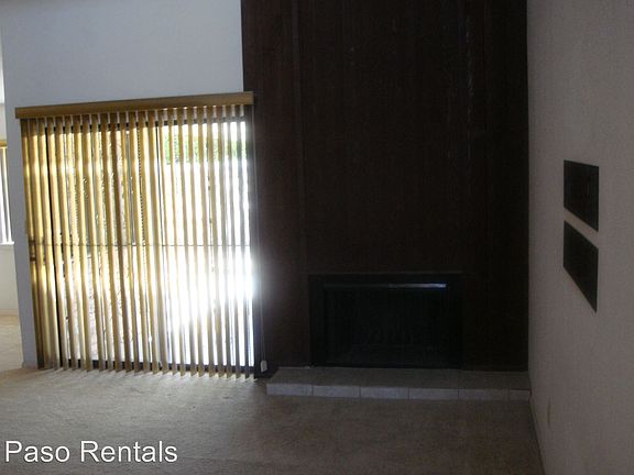 3rd image of 10608 Kinross Ave APT A